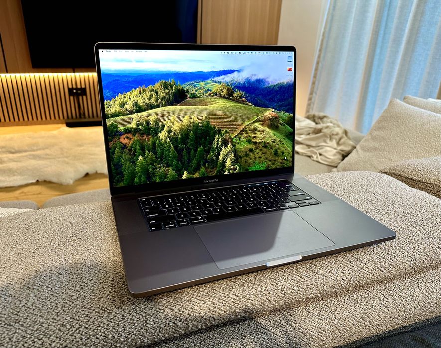 MacBook Pro 16-inch (2019) – i9, 32GB RAM, 2TB SSD, Radeon Pro 8GB