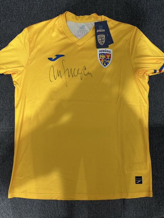 Tricou Romania semnat de Mircea Lucescu