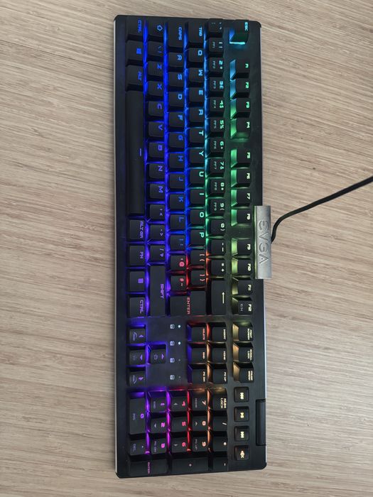 Геймърска механична клавиатура EVGA Z15