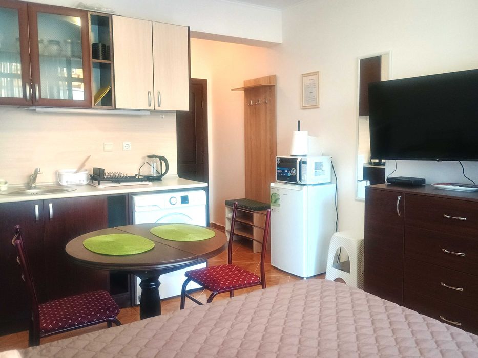 ТОП ЦЕНА | Студио в страхотен комплекс Света Елена с голям басейн