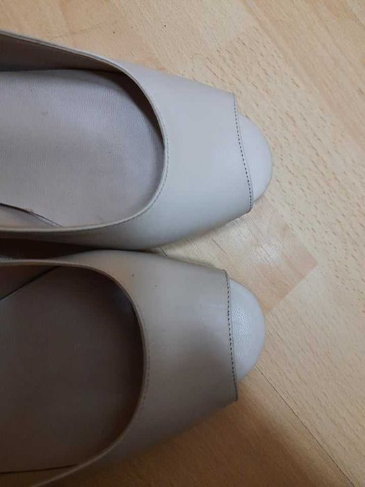 Оригинални нови луксозни дамски обувки Roberto Venuti-Milano