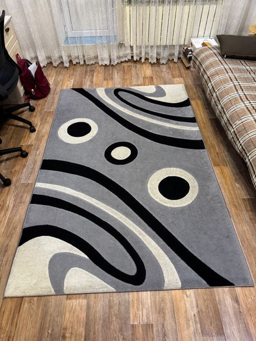 Продам ковры и дорожку