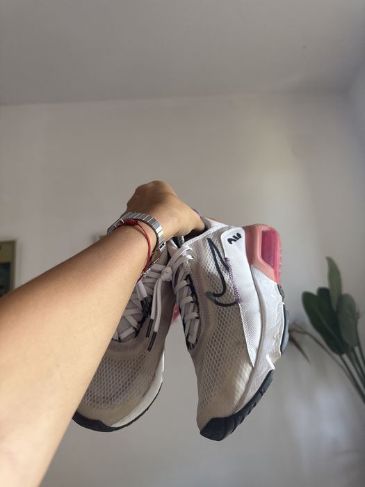 Обувки Nike air розови