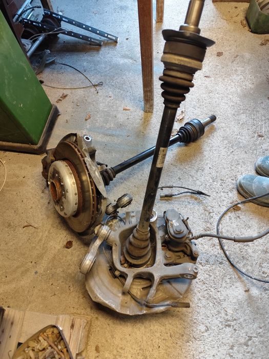 Задни полуоски BMW f10 520 d с главини