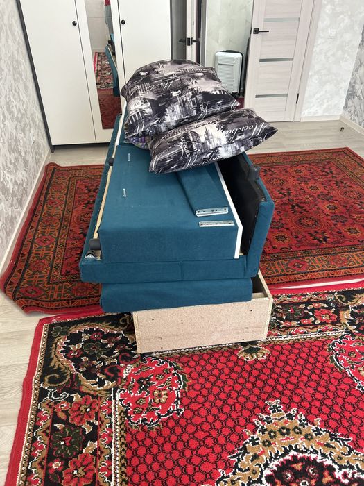 Диван қонақ болмеге арналған