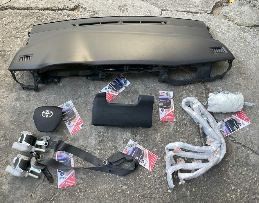 Toyota AURIS airbag volan pasager genunchi - plansa de bord - centuri