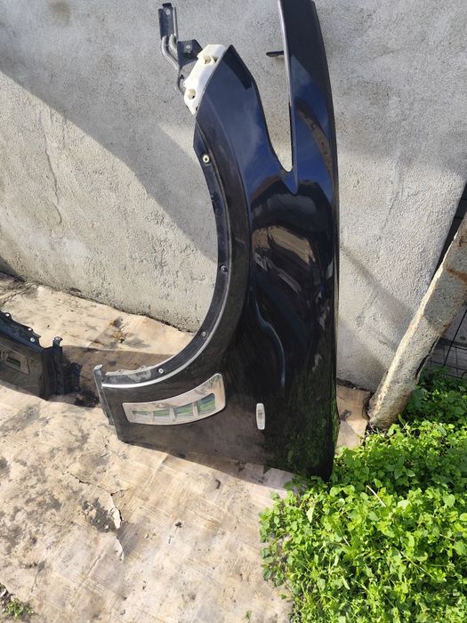 Ляв и Десен калник -Infiniti fx30-Qx70 -