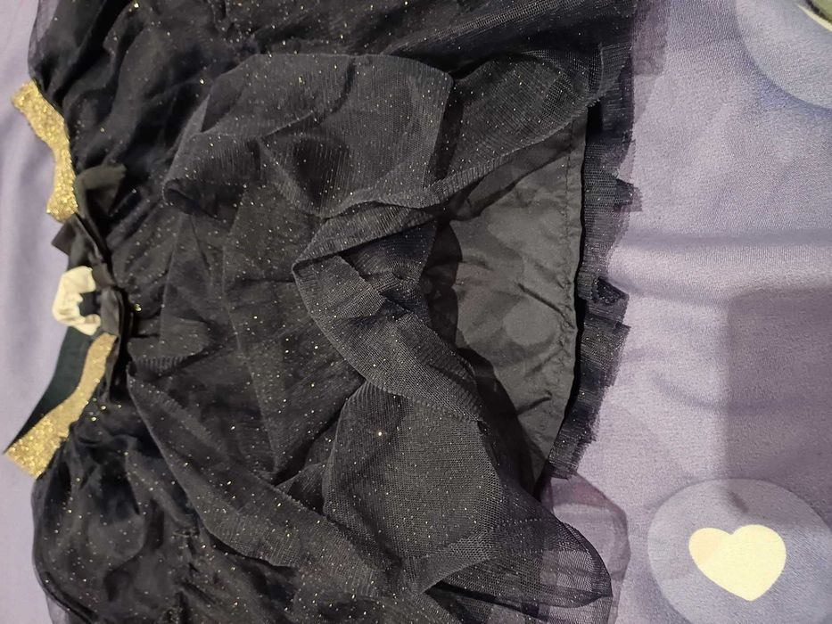 Детска поличка h & m 8 -10 години , 134- 140см
