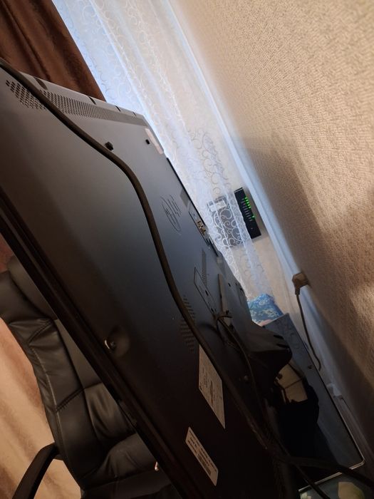 Жидкокристаллический теледидар LG