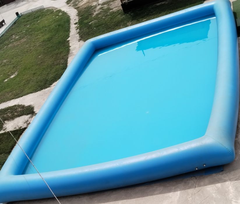 Продам  2 водные  горки и бассейн