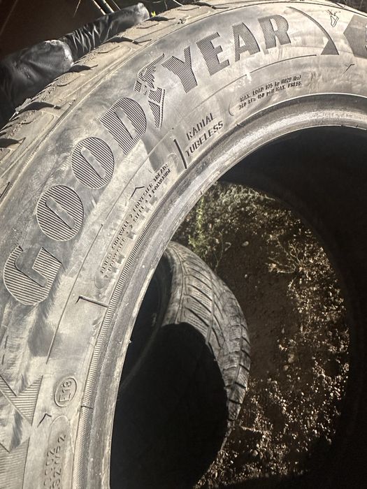 Шины 235/55R17 (2шт)