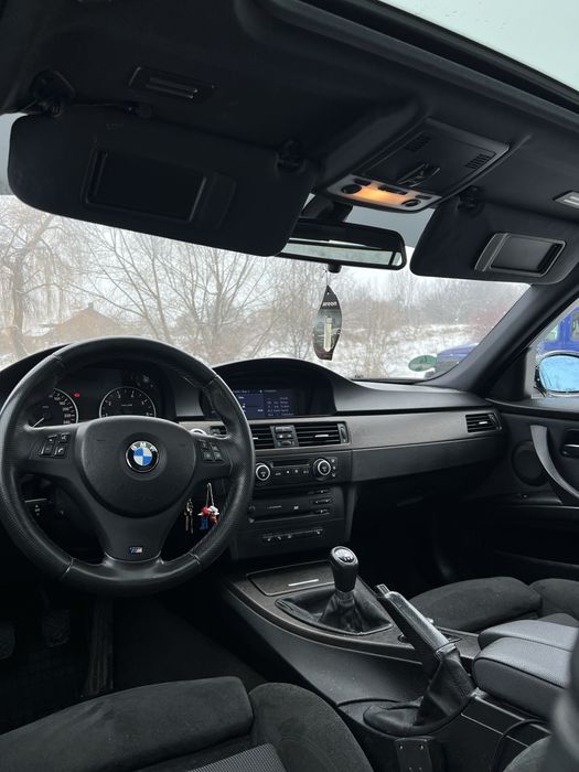 Vând/Schimb BMW E90 320i 2007 M Paket
