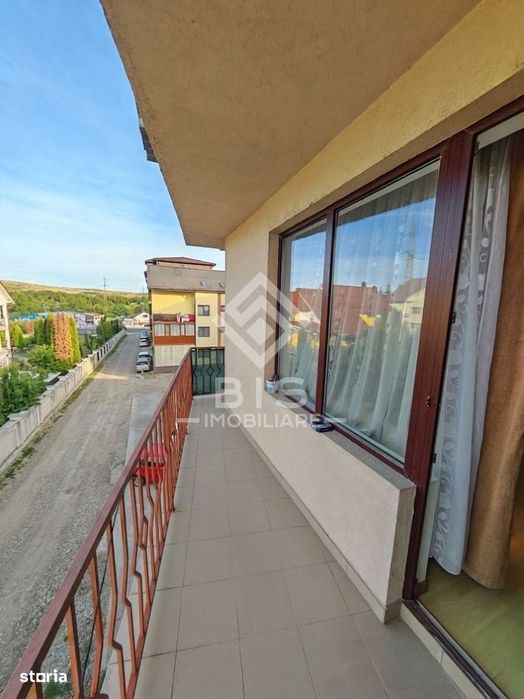 Vând Apartament Luminos, 2 Camere + Dressing, Zona Sanovil