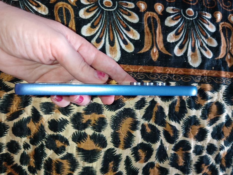 Samsung galaxy a54 128G памяти