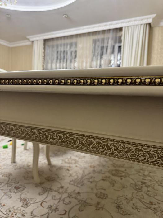 раскладной стол для гостиной