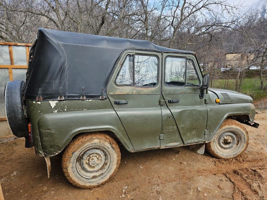 Мошин сотилади краскаси радной йили 1988