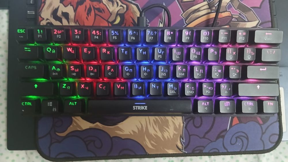 Продам клавиатуру