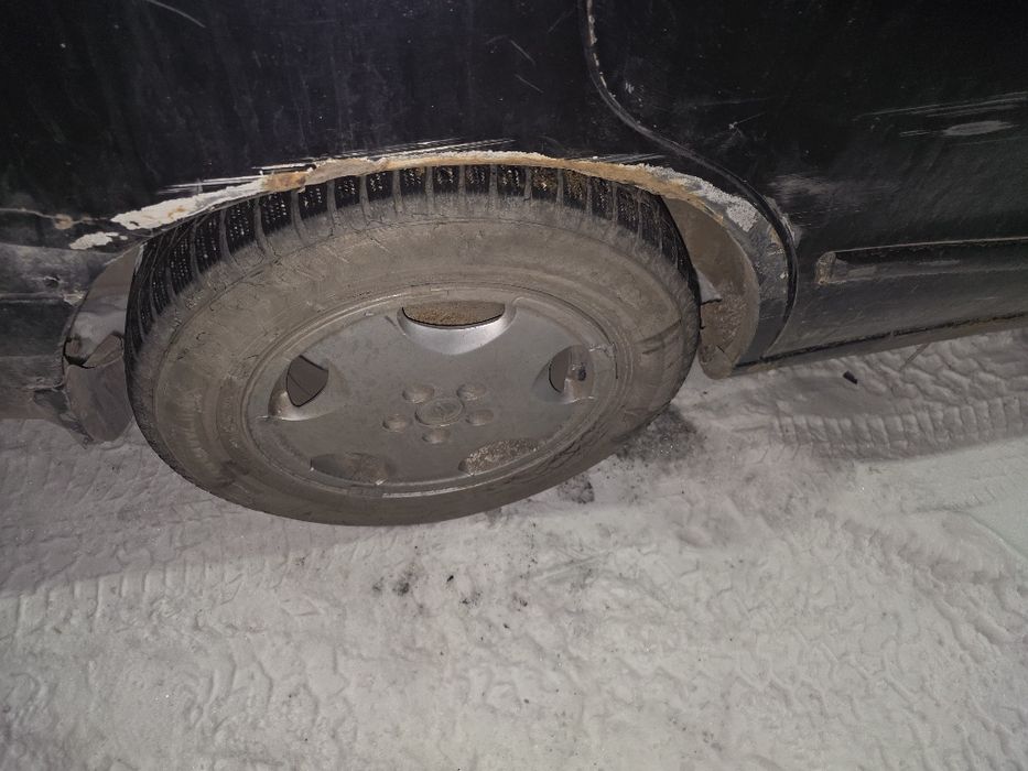 Тойота карина е на разбор