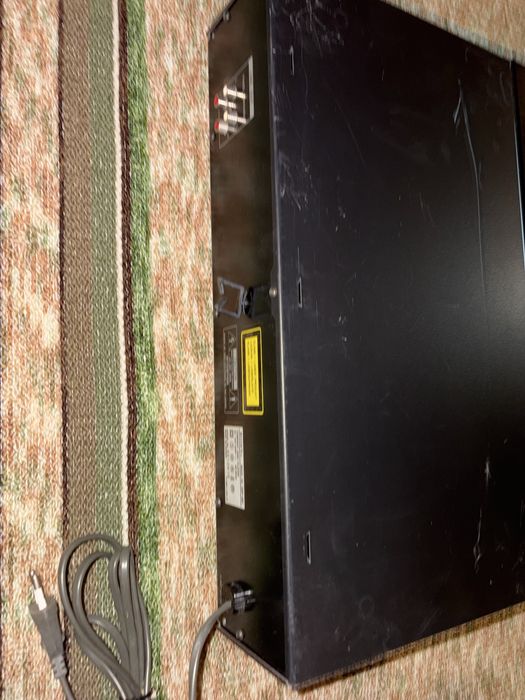 Продавам  CD плейър Sony CDP-997 High Density Linear Converter