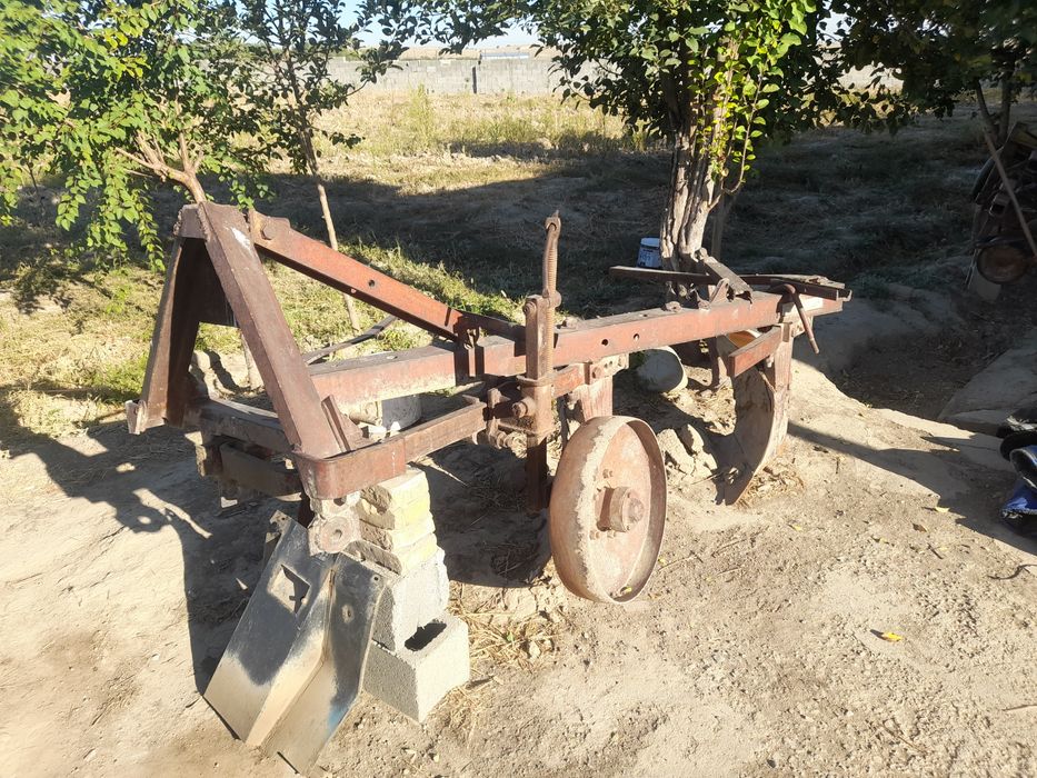 Трактор МТЗ 80.Прессподборщик.Плуг.Культиватор.Борона.