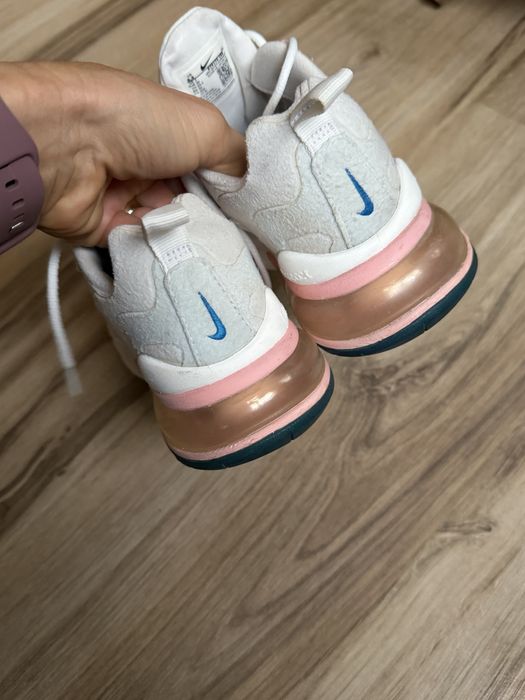 Оригинални Маратонки Nike Air Max 270 React ! 36 н