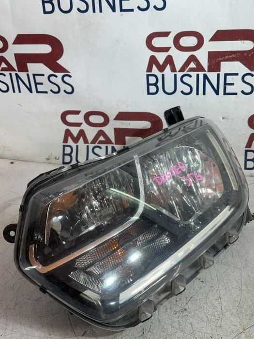 Dezmembrari Fac led stanga Dacia Duster 2019 cod piesa 260609367R