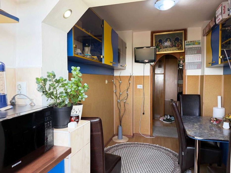 Apartament 3 camere Leonardo Da Vinci/Nufarul Decomandat