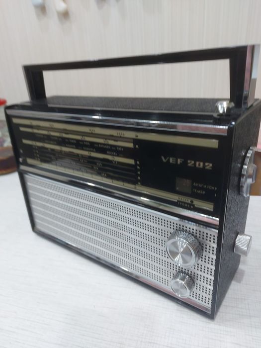 Продам приёмник ВЭФ 202