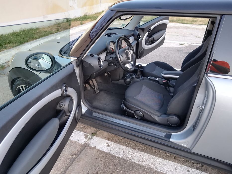 Mini Cooper 1.6i cu 120cp an 2008,AC ,incalzire scaune, central