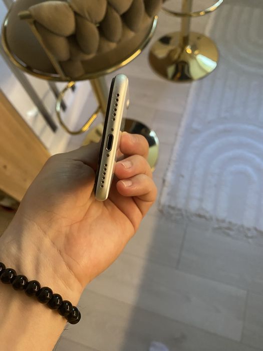 Iphone se 2020 white