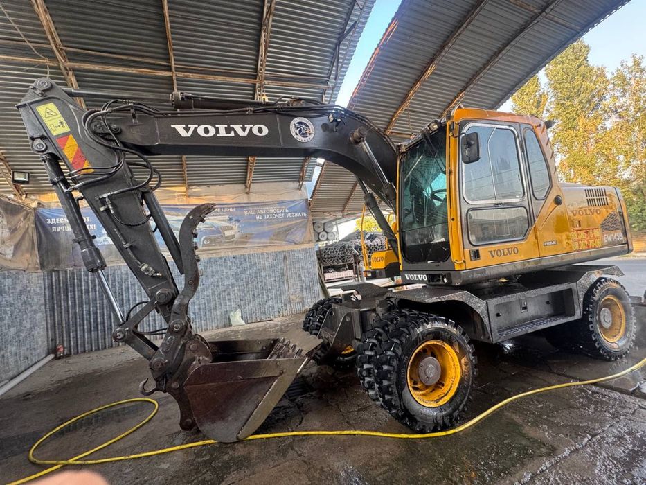 Ekskavator volvo