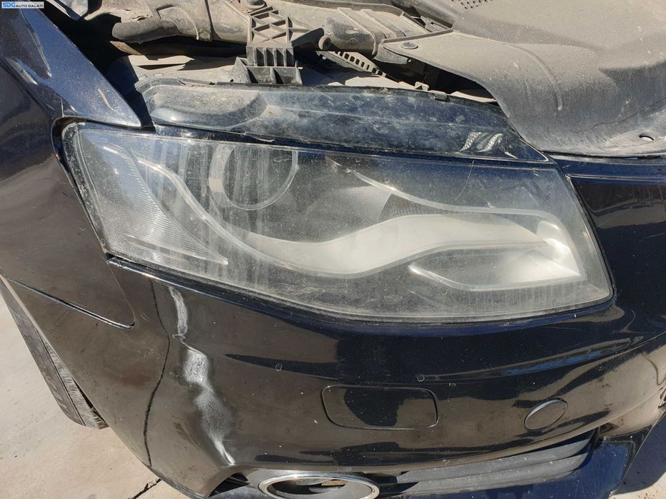 Far Dreapta Bi Xenon cu Lupa si LED cu Sticla Fisurata Audi A4 B8 NFL Non Facelift 2008 - 2012 [K7394]