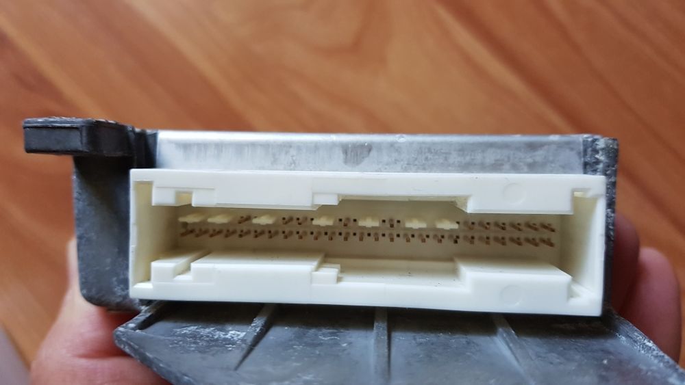 Etrier fata BMW E60 520D - 150 lei , Fuzeta fața dreapta - 100