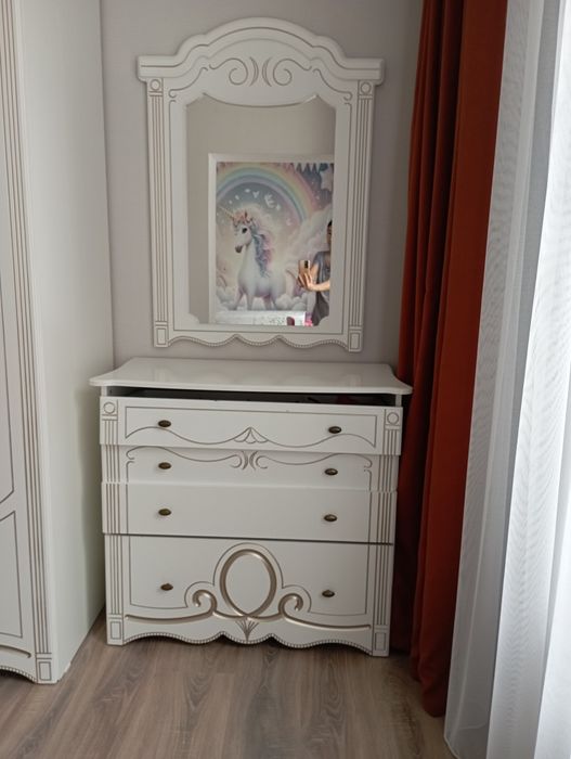 Спальный гарнитур