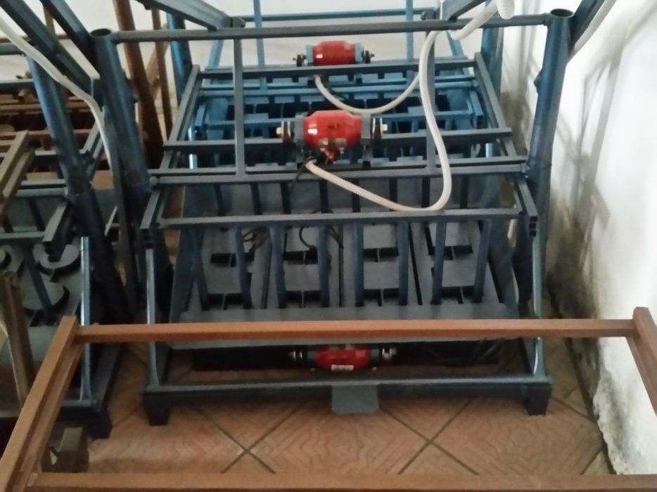 Станок для пескоблока.