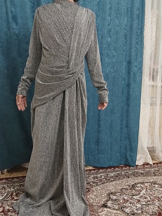 Продам платье  вечернее в хорошем состояние