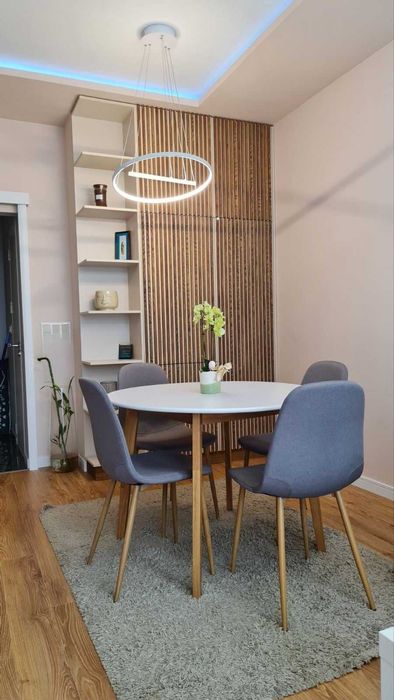 Дава се под наем Двустаен апартамент в София, Хладилника - 70 кв.м за 561 € - Снимка #1