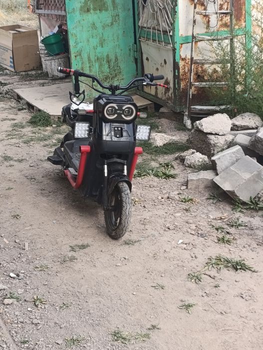 Продам танк 108 черного цвета