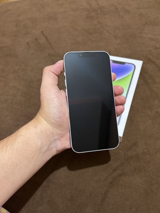 IPhone 14 Purple