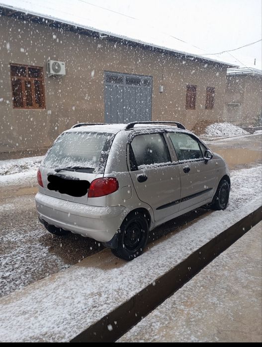 Matiz  yili 2002   benzin.  Moshina yaxshi.   Naxt pulga sotiladi.