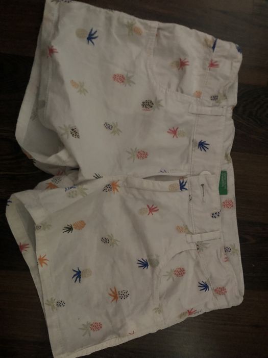 Мн запазени панталонки , и тениски почти не носени