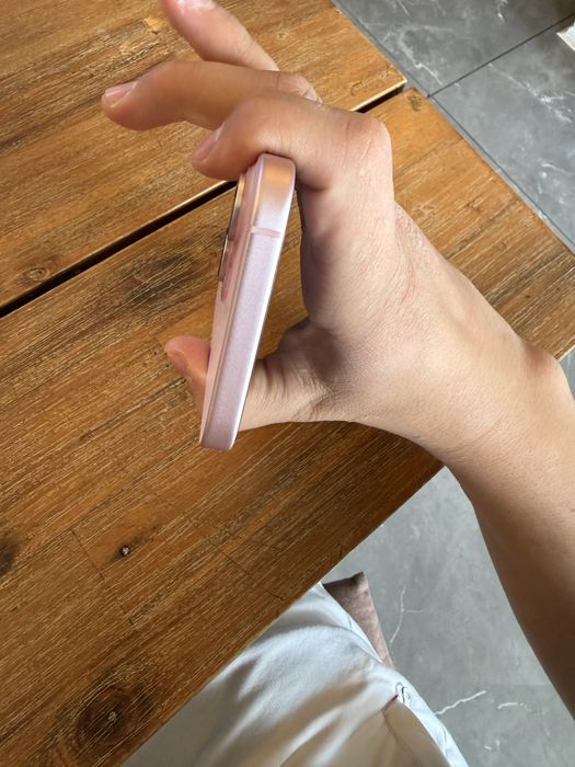 Vand iphone 15 simplu 128gb