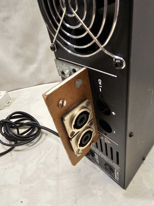 Statie Mc Crypt MP 3000 2x300W 4ohm