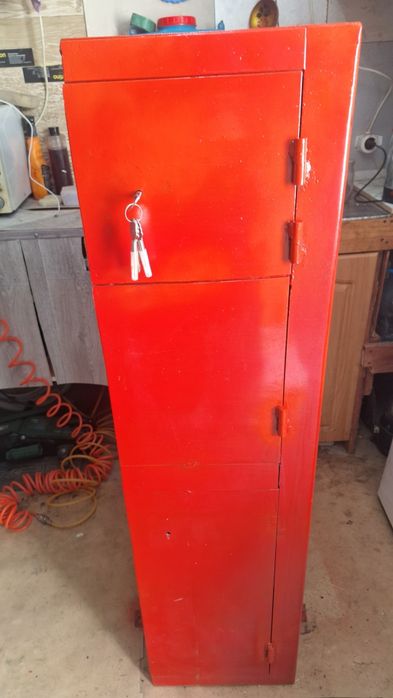 сейф две секции 1270×350