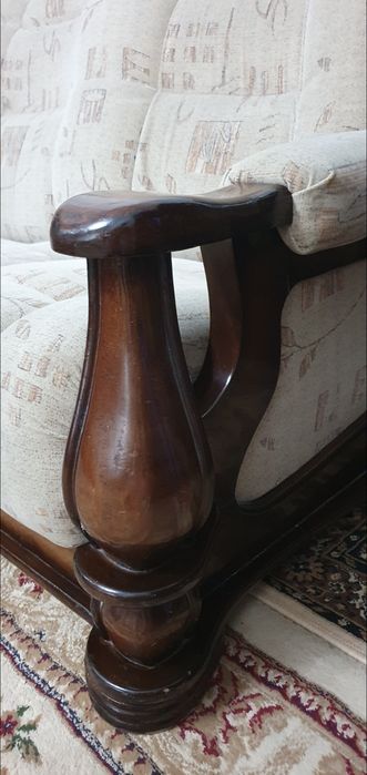 Диван в отличном состоянии 3  мил  сӯм .