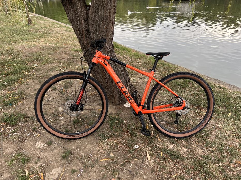 Bicicleta cube attention 2023