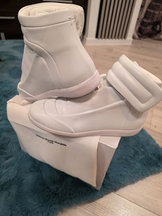 Vând Maison Margiela Black 42-43