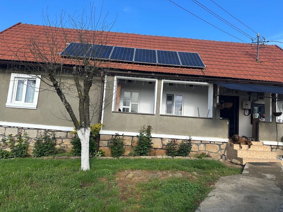 Casa la tara Tebea Hunedoara
