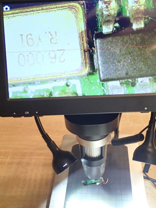 Microscop digital 1500x cu display de 7 inch ( rezervat )