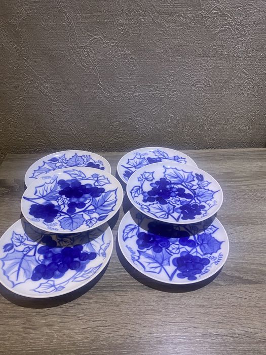 Продаются десертные тарелки антиквариат